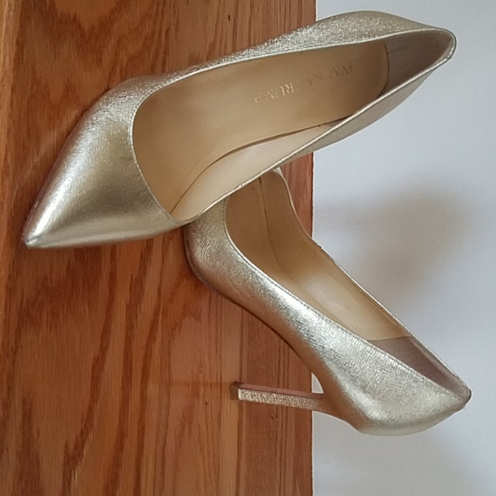 Ivanka Trump gold 4" heel pump